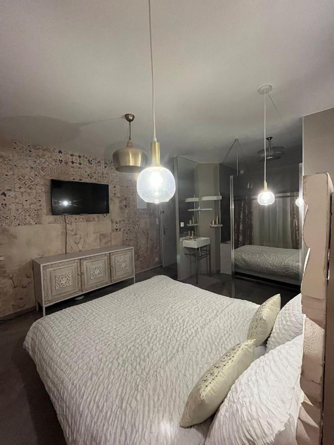 Love Room Mille Et Une Nuits Narbona Exterior foto