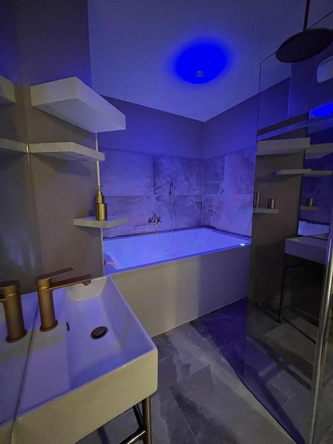 Love Room Mille Et Une Nuits Narbona Exterior foto
